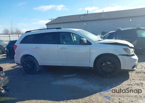 2013 Dodge Journey Sxt z USA, uszkodzony, nr VIN 3C4PDCBG9DT660397